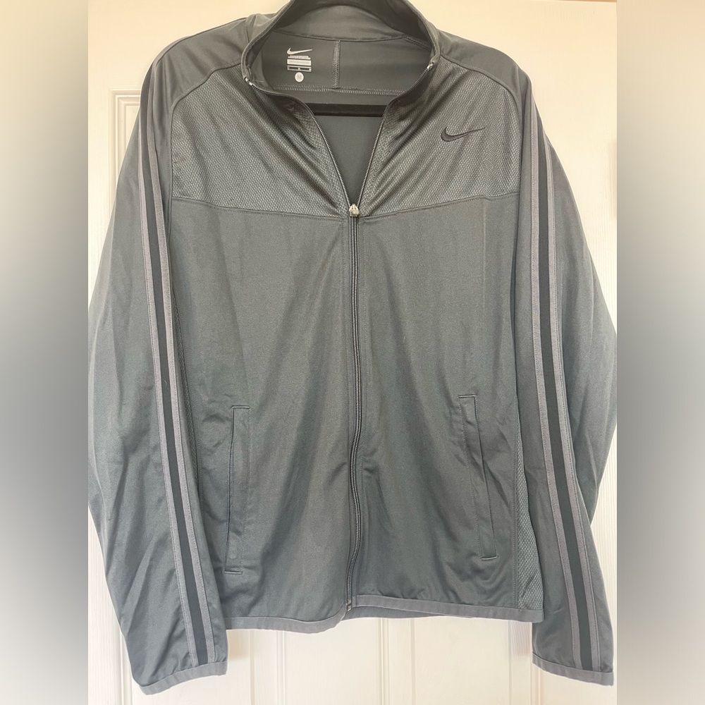 Mens nike black light zip up size medium